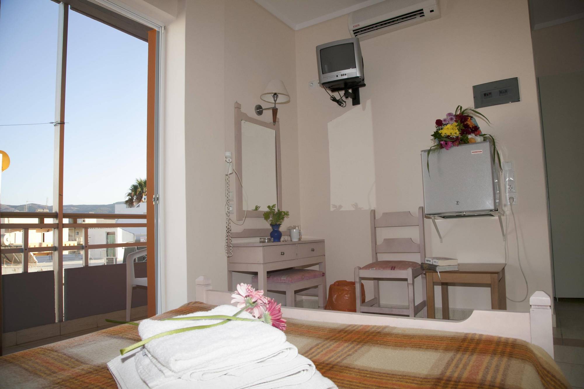 Theonia Hotel Kos-Stadt Exterior foto